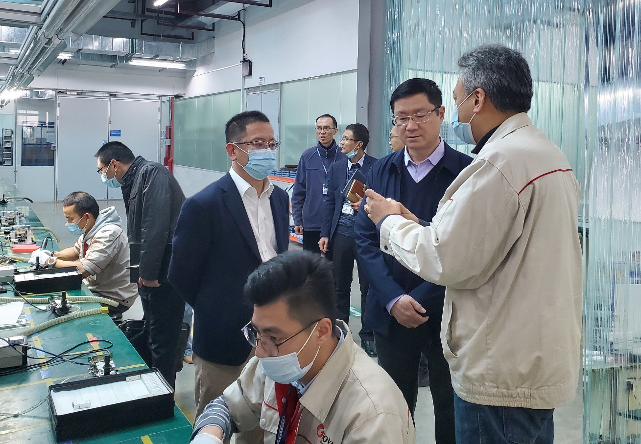 風(fēng)華高科劉偉董事長(zhǎng)帶隊(duì)調(diào)研電子工程、國(guó)華公司